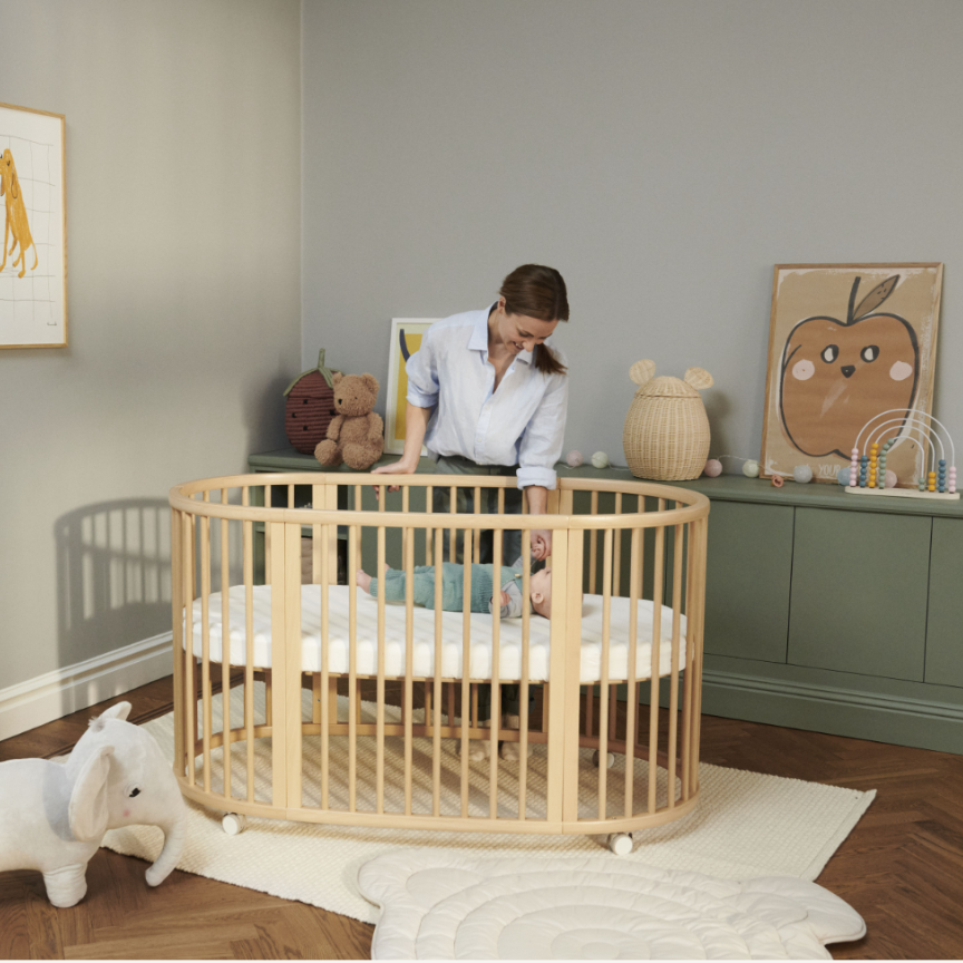 Stokke Canada - Sleepi Crib (2023) - ella+elliot