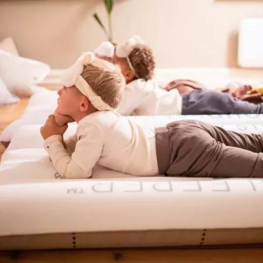 Stokke Canada - JetKids CloudSleeper - ella+elliot