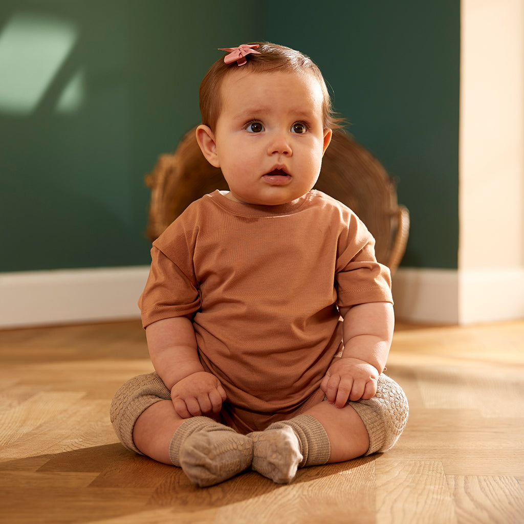 GOBABYGO Canada - Crawling Knee Pads - Sand - ella+elliot