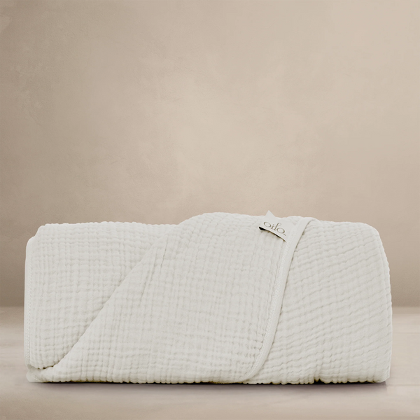 Oilo Canada - Eggshell Organic Throw Blanket - ella+elliot