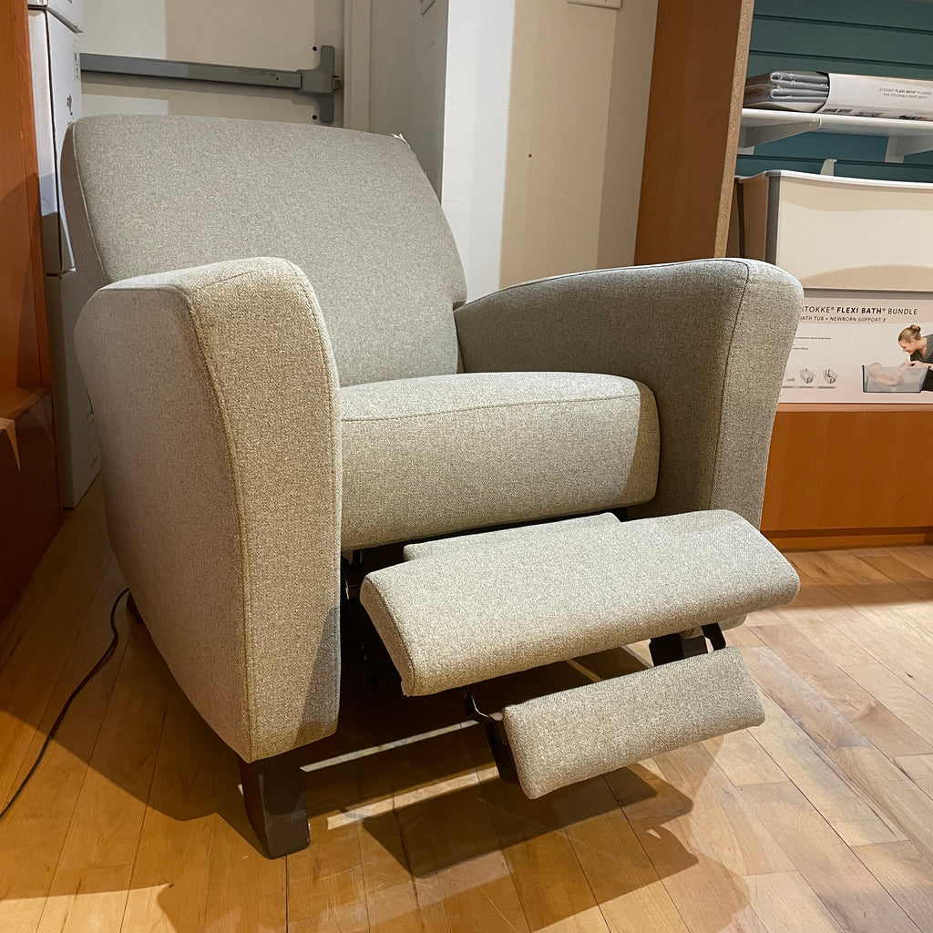 Dutailier Canada - *FLOOR MODEL* Concerto Recliner Motorized - ella+elliot