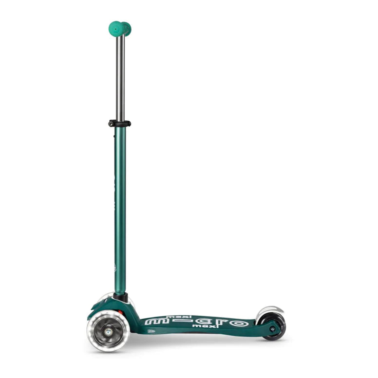 Micro Canada - Maxi Deluxe ECO LED Scooter - ella+elliot