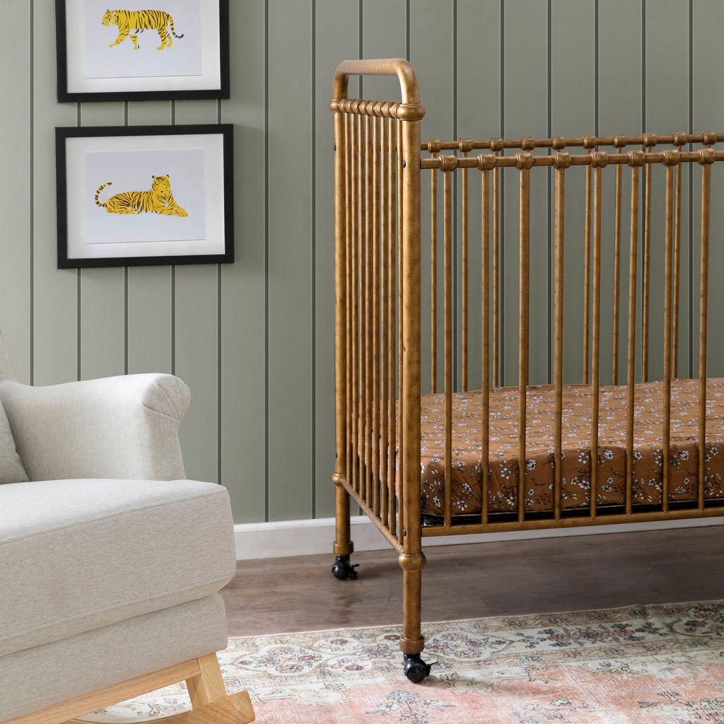 Million Dollar Baby Classic Canada - Abigail 3-in-1 Convertible Mini Crib - ella+elliot