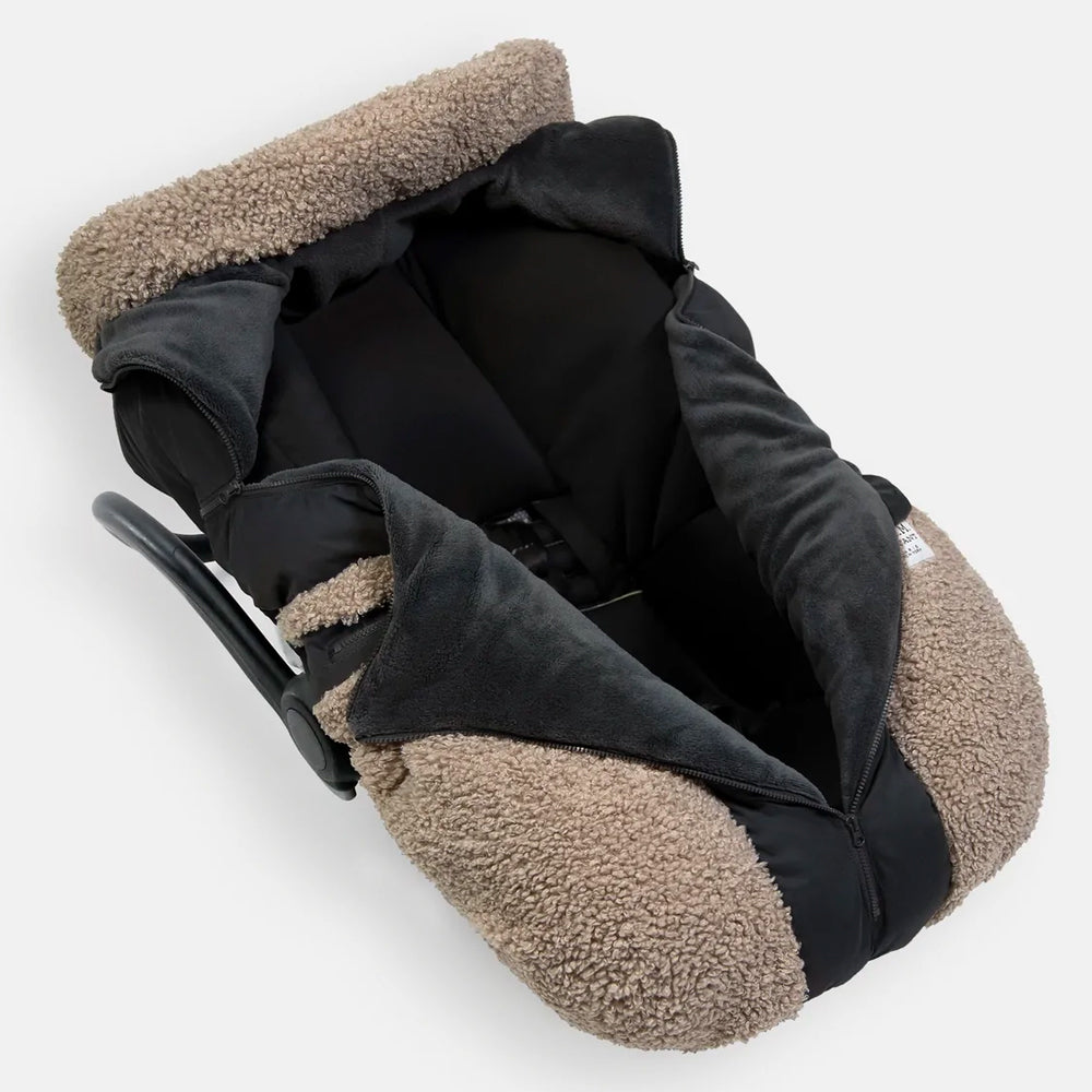 7a.m. Enfant Canada - Car Seat Cocoon - Teddy Appliqué - ella+elliot